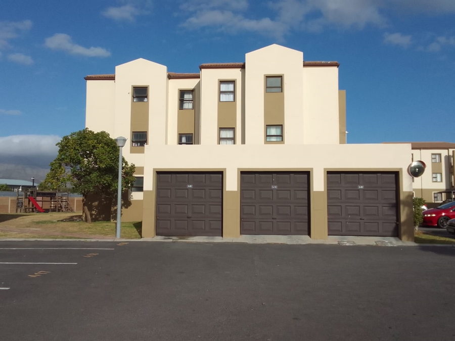 2 Bedroom Property for Sale in Guldenland Western Cape